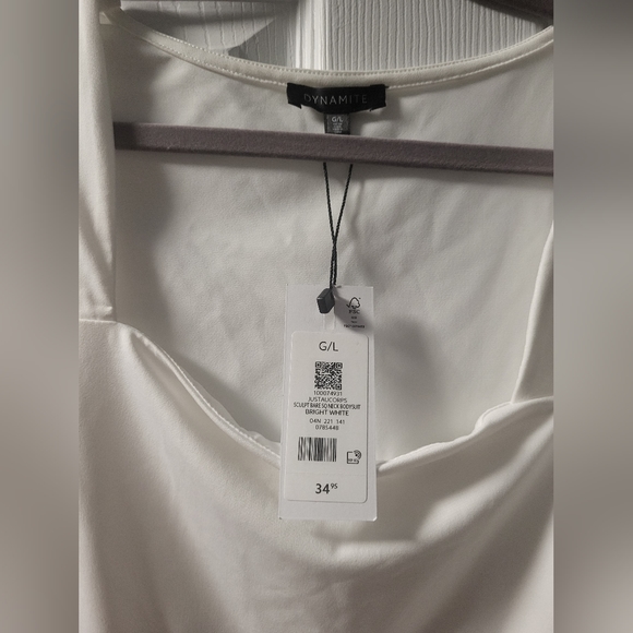 White square neck bodysuit (L) - Picture 2 of 3